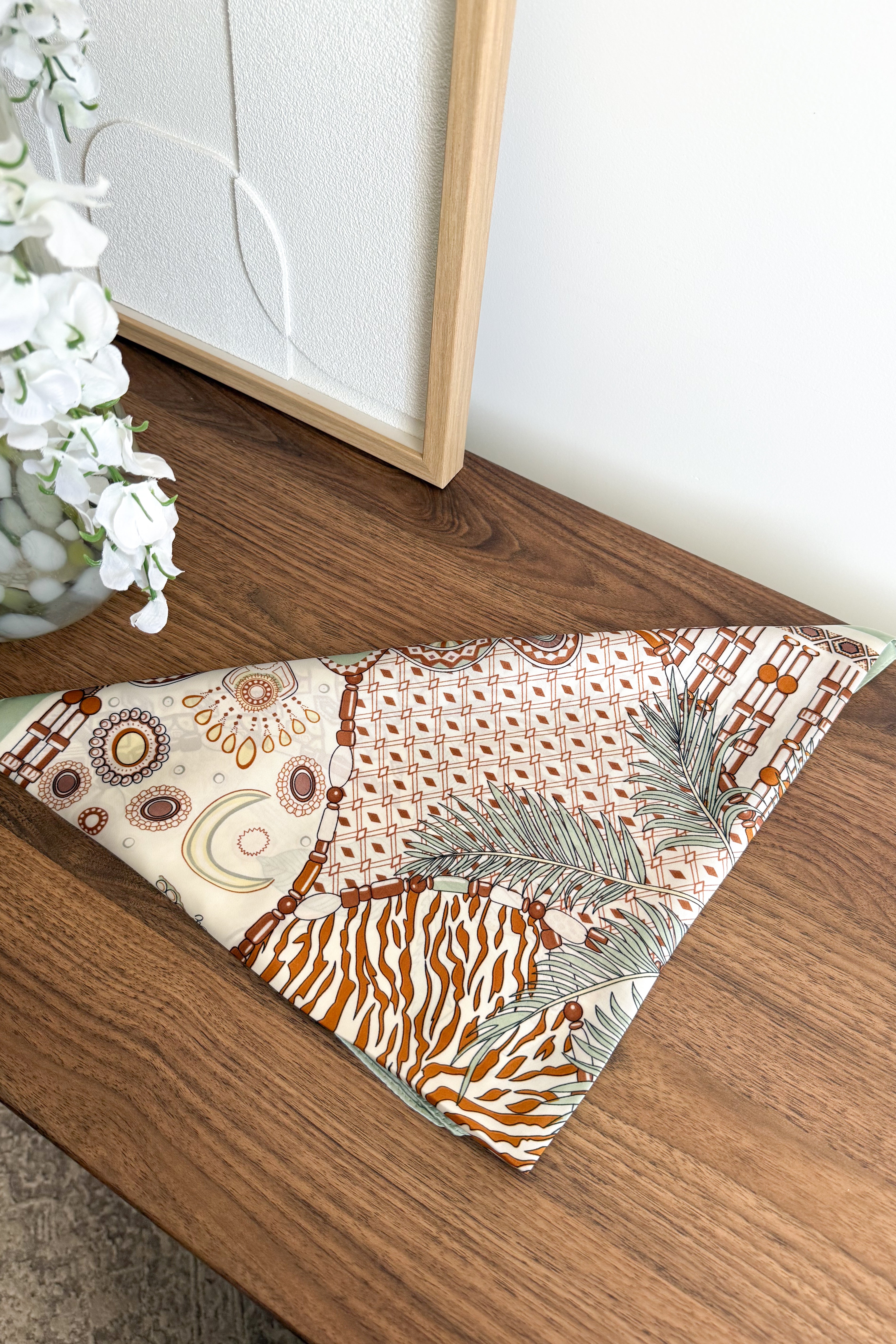 FOULARD IMPRIMÉ TROPICAL