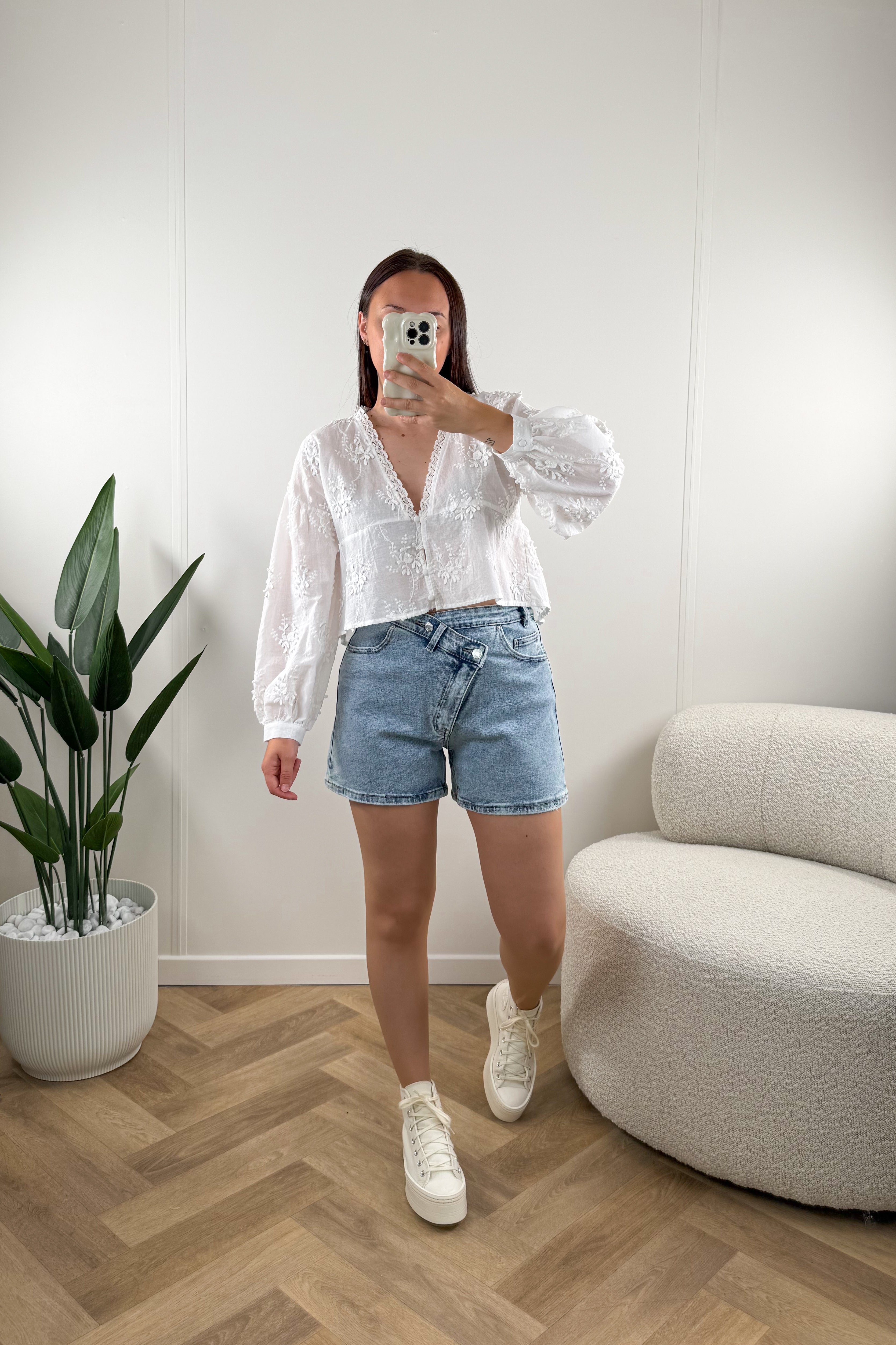 SHORT ELORE