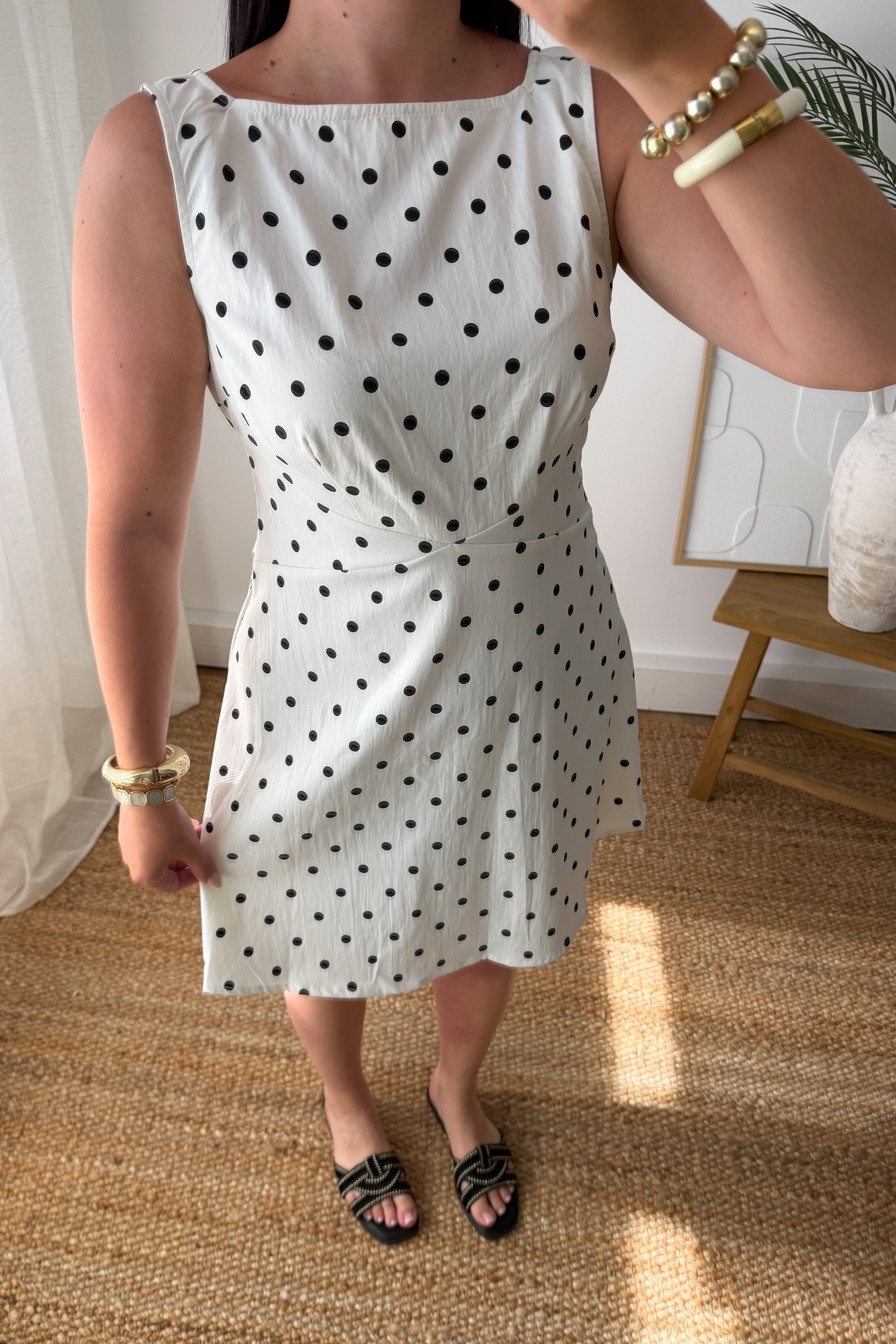 ROBE DOLLY