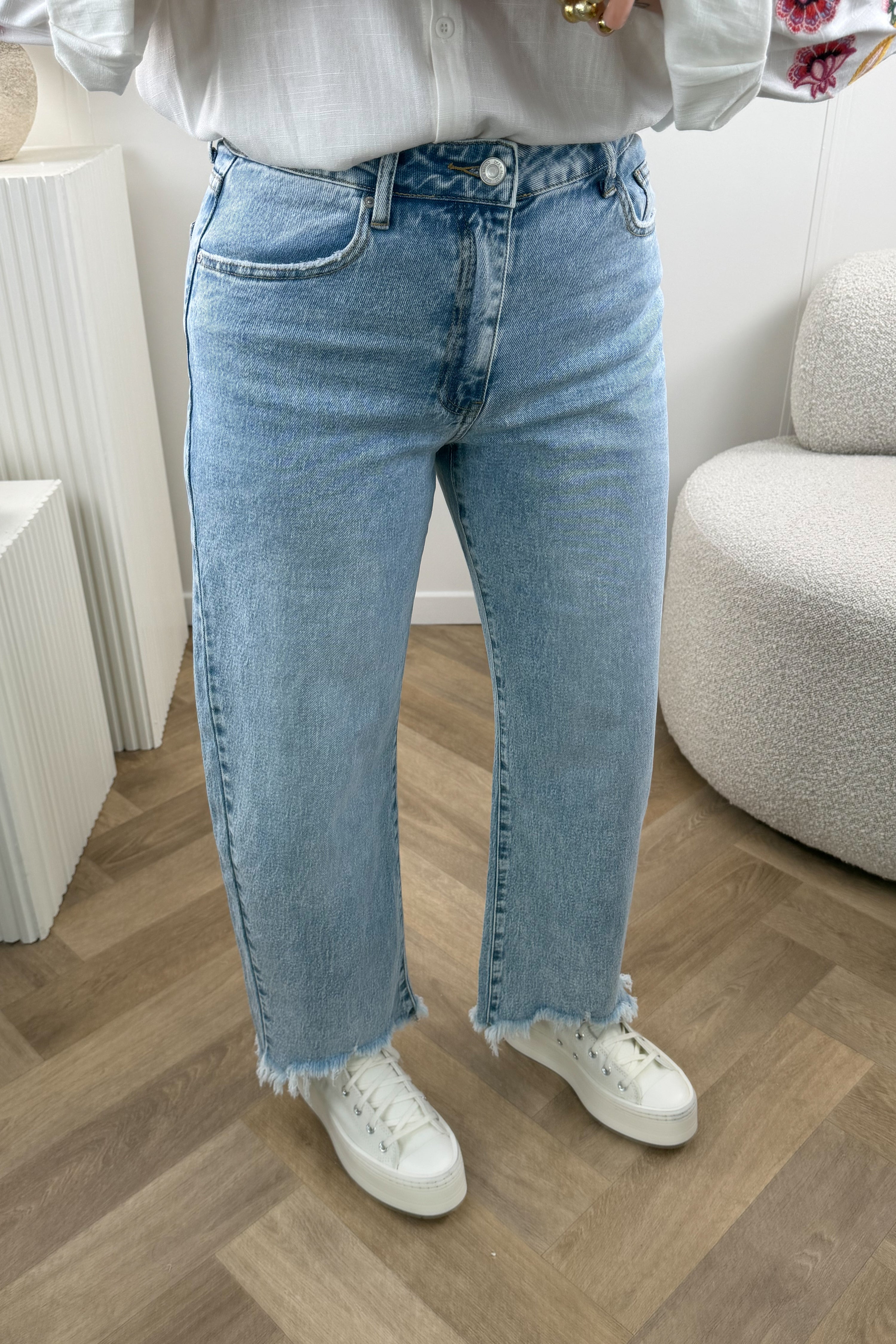 JEAN BILLIE