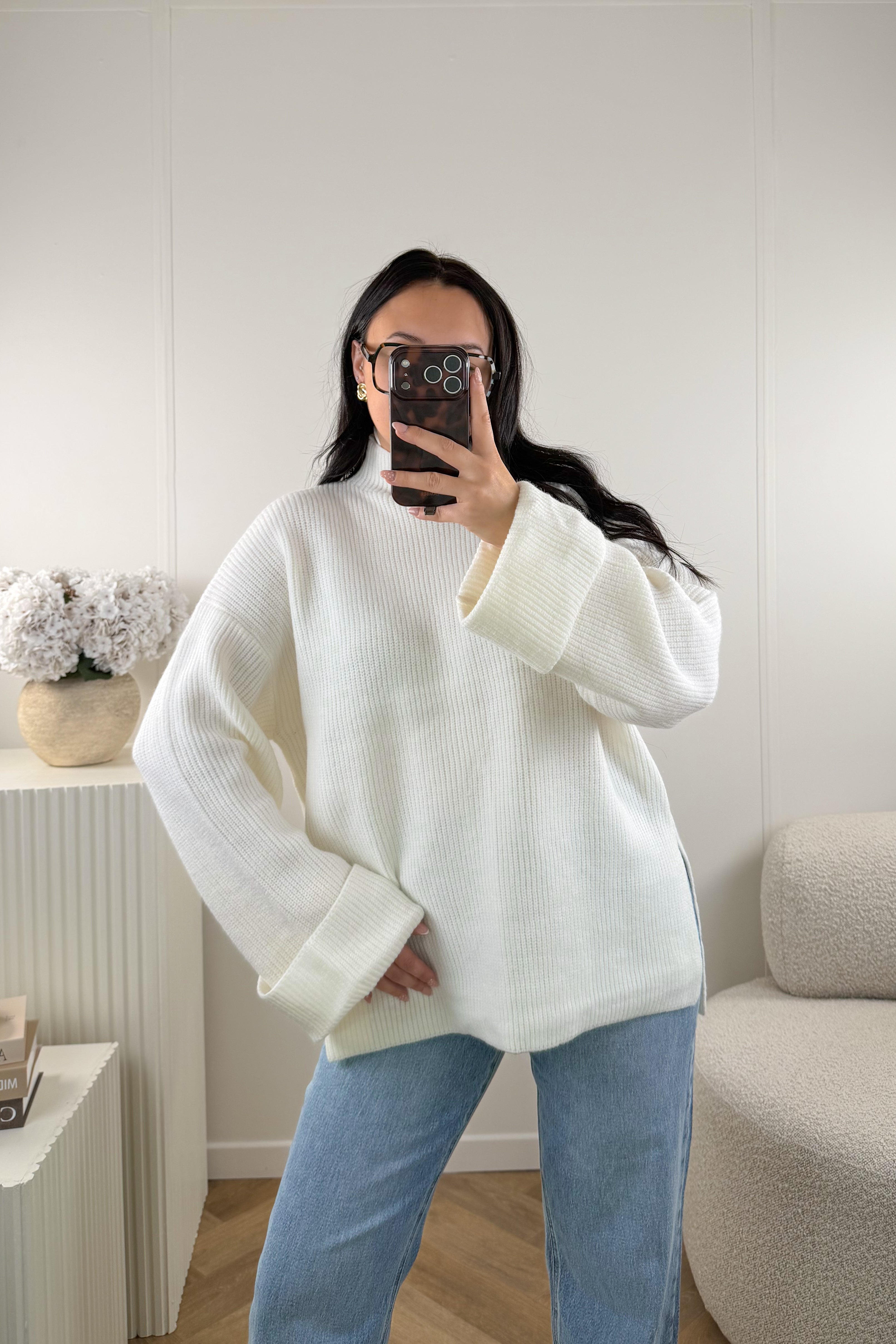 PULL WHITE