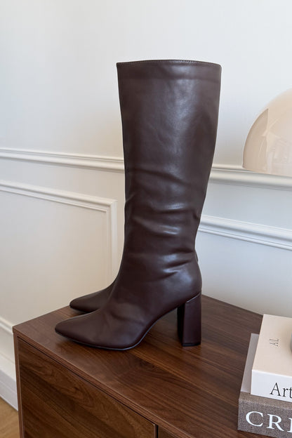 BOTTES LUCIA
