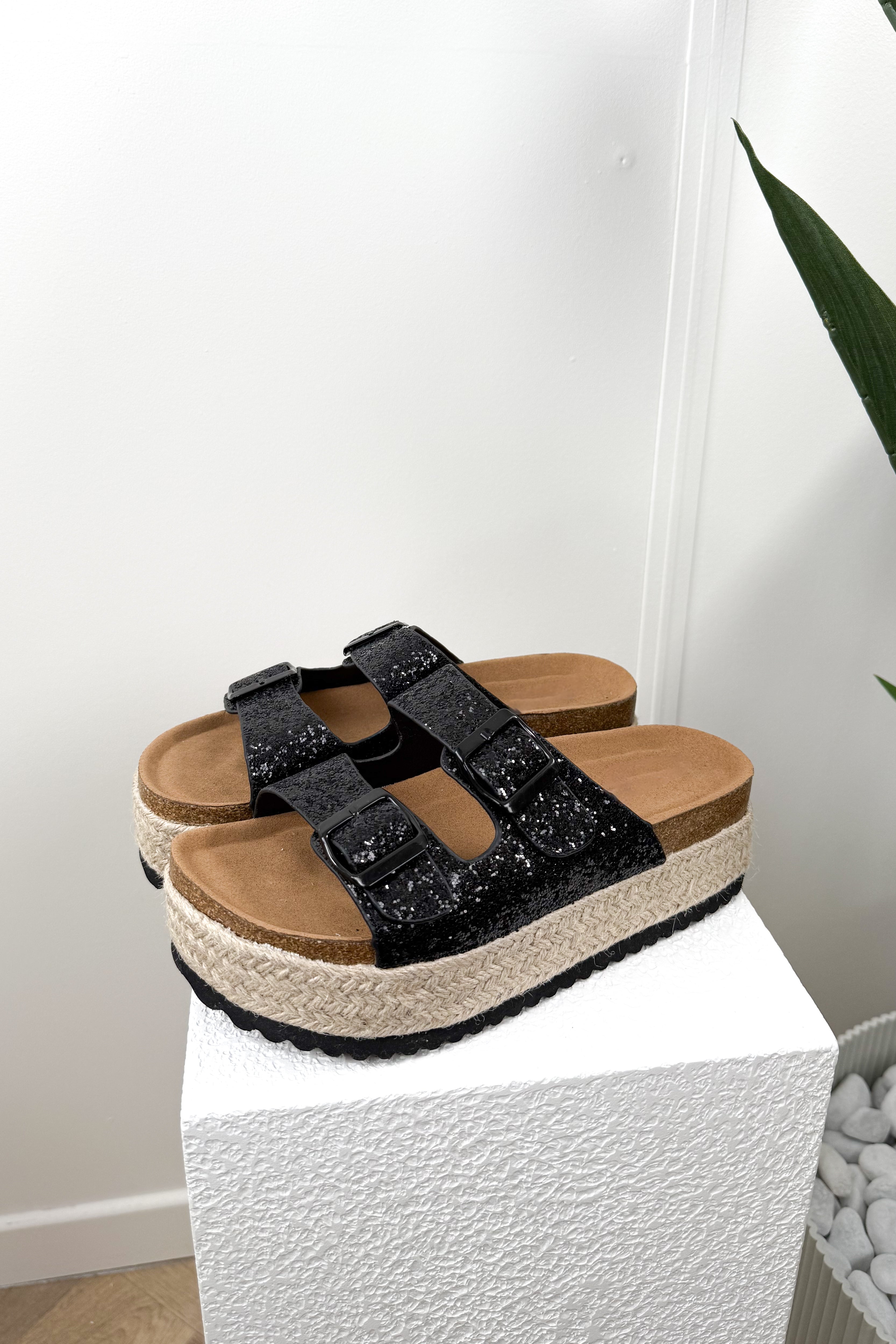 MULES ELLA
