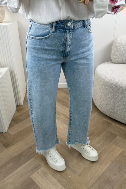 JEAN BILLIE