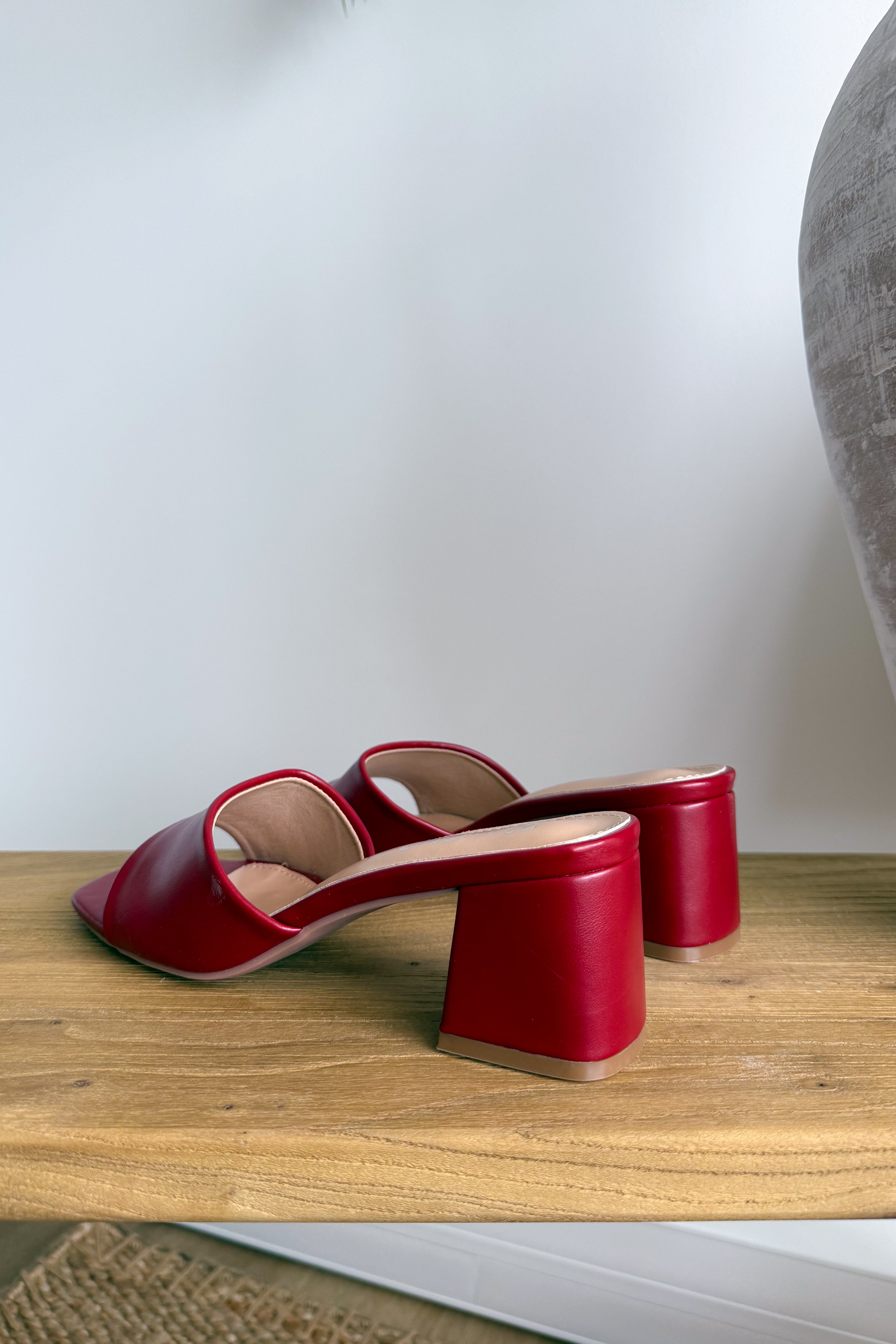 MULES CARLA