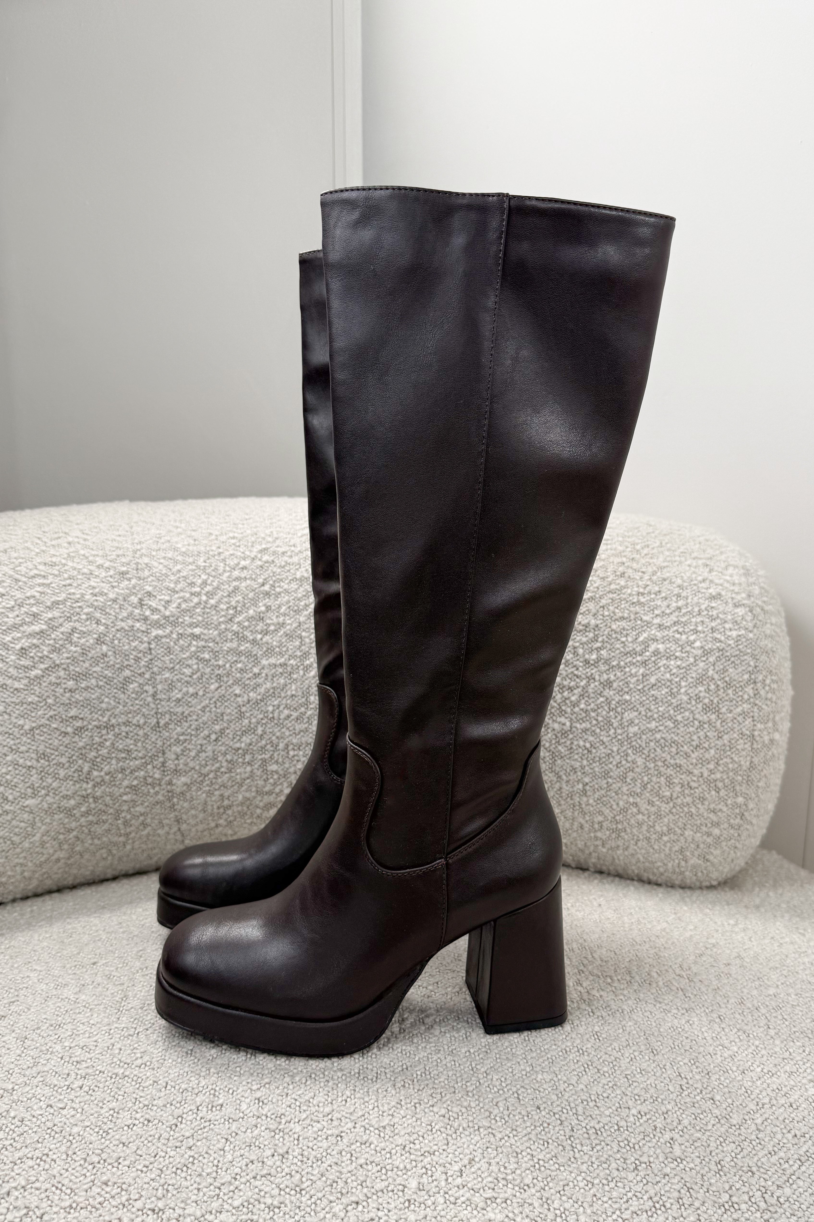 BOTTES ALIX