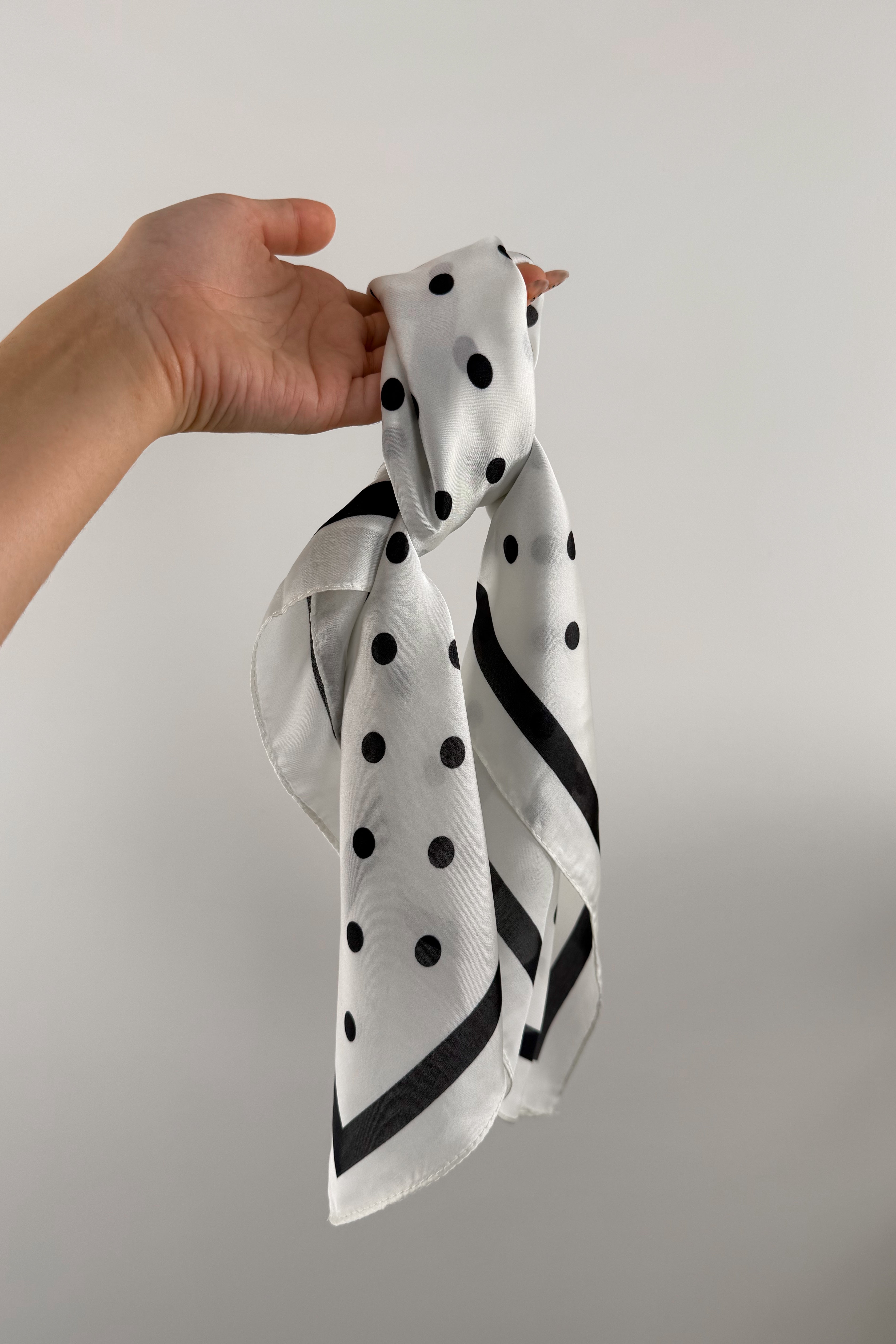 FOULARD BLANC